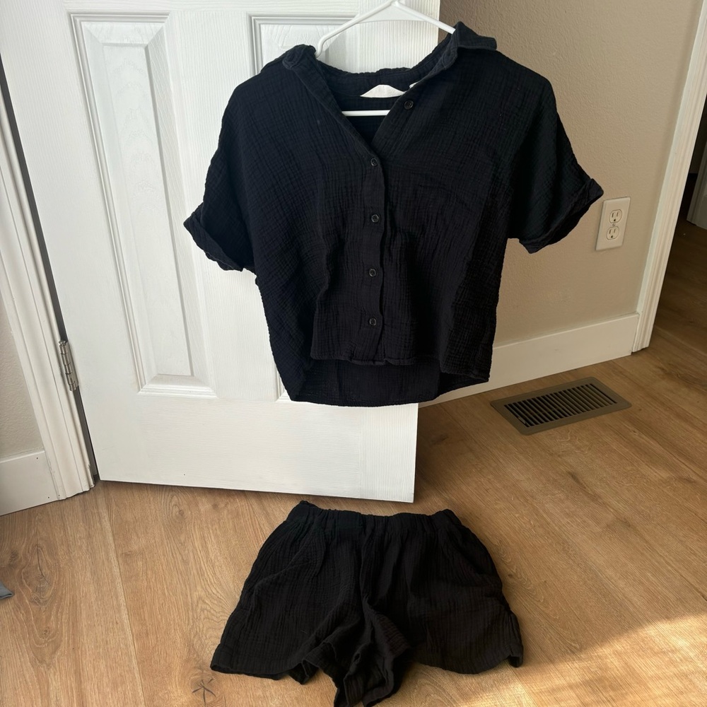 Black linen set